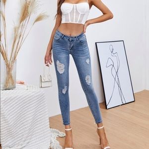 Super stretchy super sexy distressed jeans size XS New! Very comfy!!! Med Blue